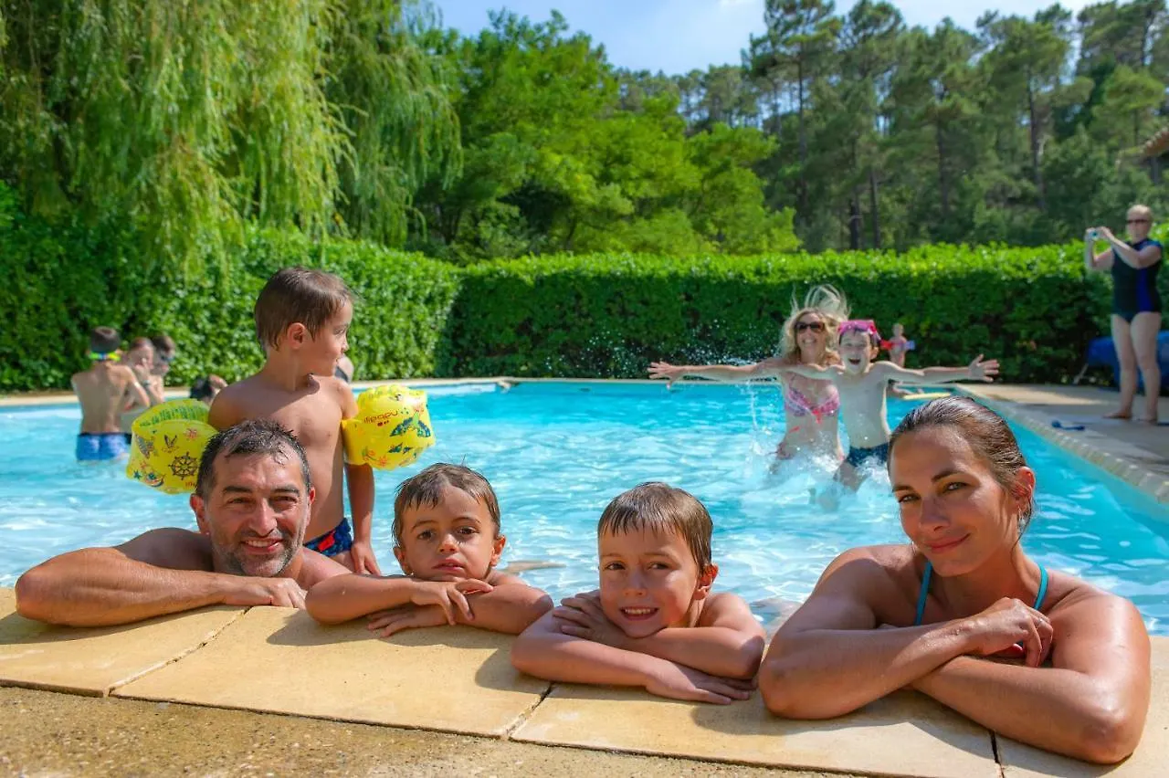 Vtf Les Florans Hotel Bédoin